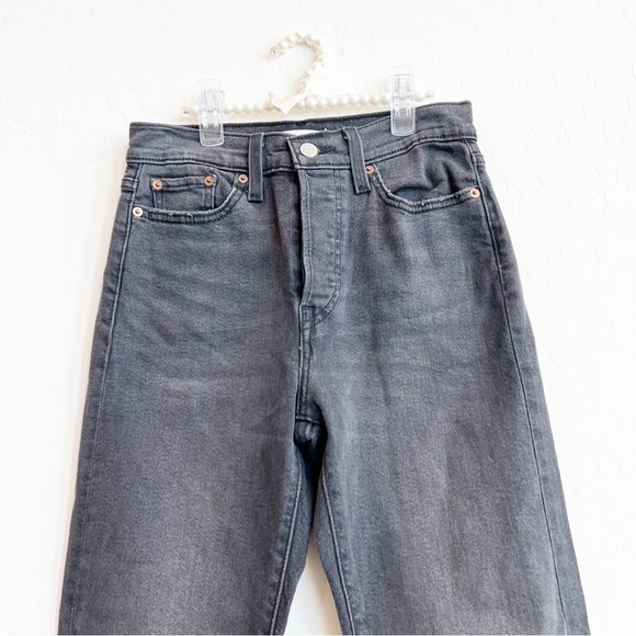 Levi's Women's Wedgie Straight Jeans Distressed Grey Black Ripped Knee 26 - Picture 3 of 7